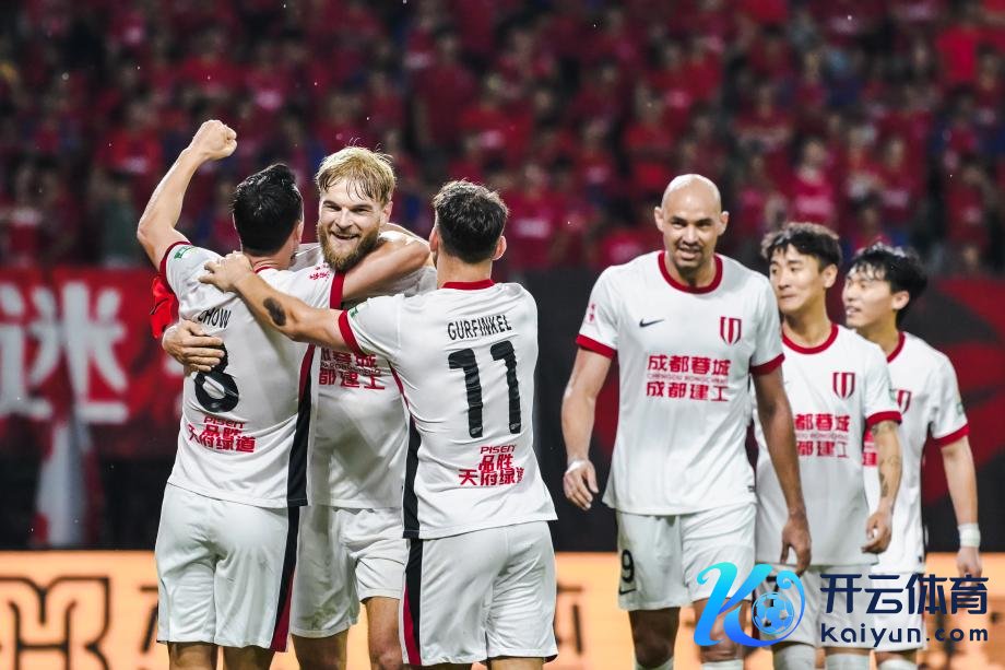 [图]中超-韦世豪传射杨明洋破门 成齐蓉城4-0梅州客家体育最新信息