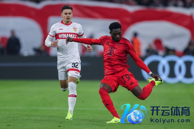 哈曼:戴维斯在高速情况下料理球智力出色,他是一流的球员